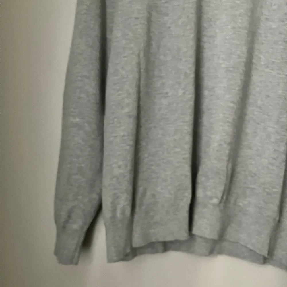 Levi's Gray Men's Crewneck Sweater - Large - Picture 4 of 11